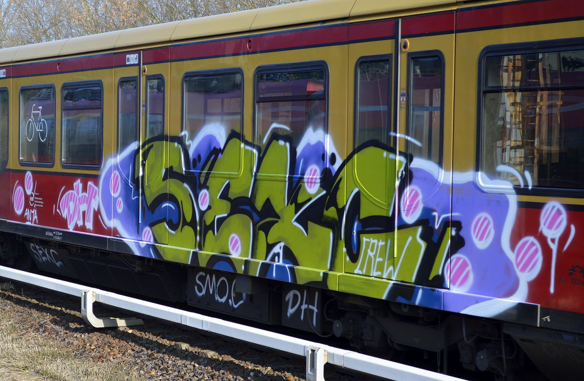 Graffiti gesichtet am 14.02.17 Bf. Berlin-Hohenschönhausen.