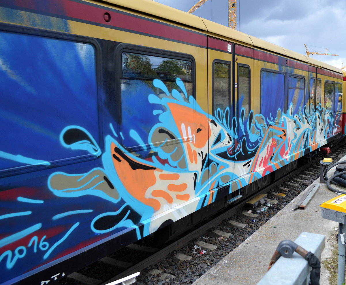 Graffiti gesichtet am 28.04.16 Berlin Adlershof.