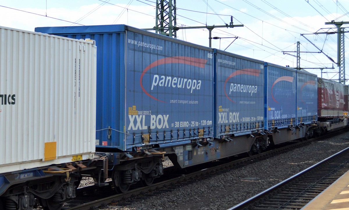 Großräumige XXL-Boxen für LKW der deutschen Sped Paneuropa-Rösch GmbH am 31.05.14 Bhf. Fulda. 