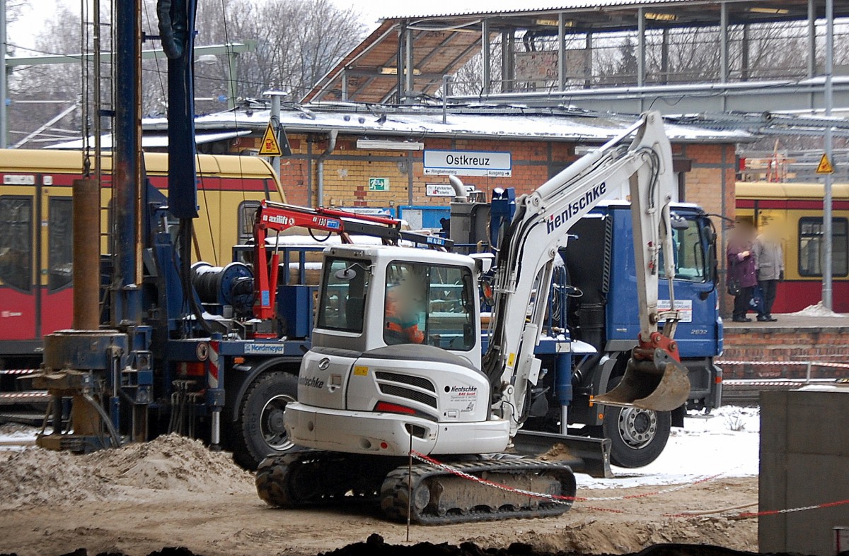 hentschke Minibagger Typ? am 30.01.14 Großbaustelle Berlin-Ostkreuz.