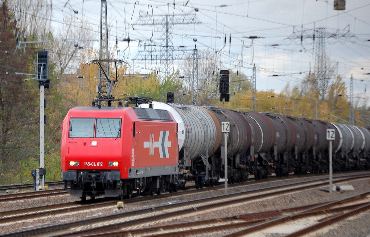 HGK 145-CL 012 mit Kesselwagenzug am 05.11.13 Berlin-Springpfuhl. 