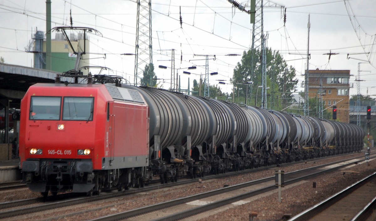 HGK 145-CL 015 mit Kesselwagenzug am 04.09.13 Durchfahrt Bhf. Flughafen Berlin-Sch�nefeld.