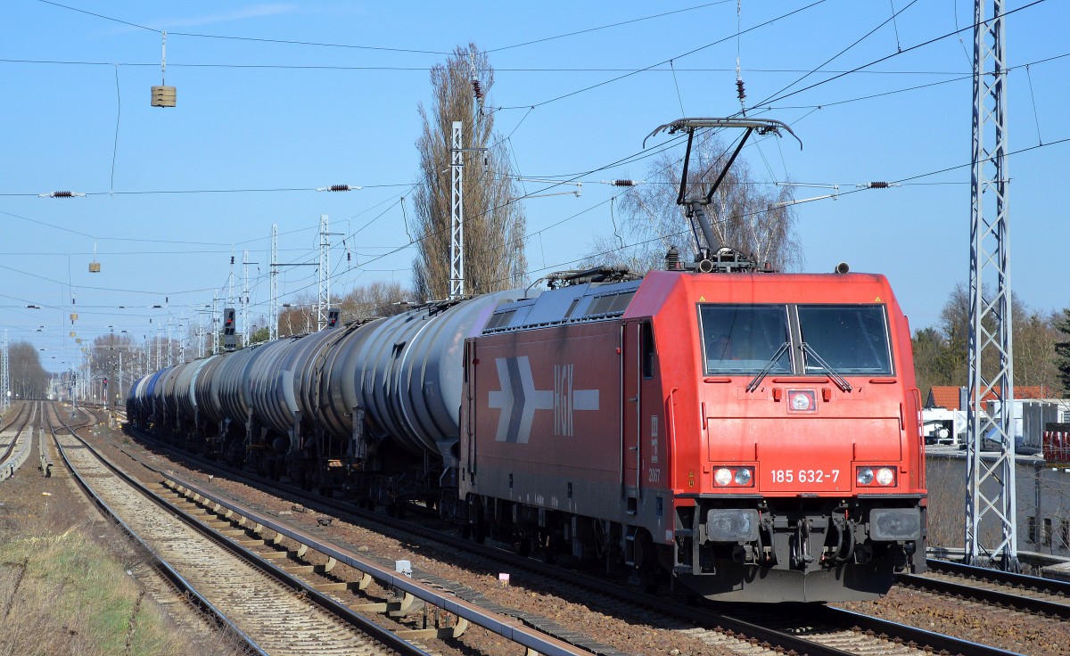 HGK 2067/185 632-7 mit Kesselwagenzug am 20.03.14 Berlin-Karow.