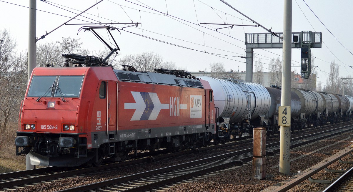 HGK/RHC 2057/185 589-9 mit Kesselwagenzug am 24.03.15 Berlin-Pankow.