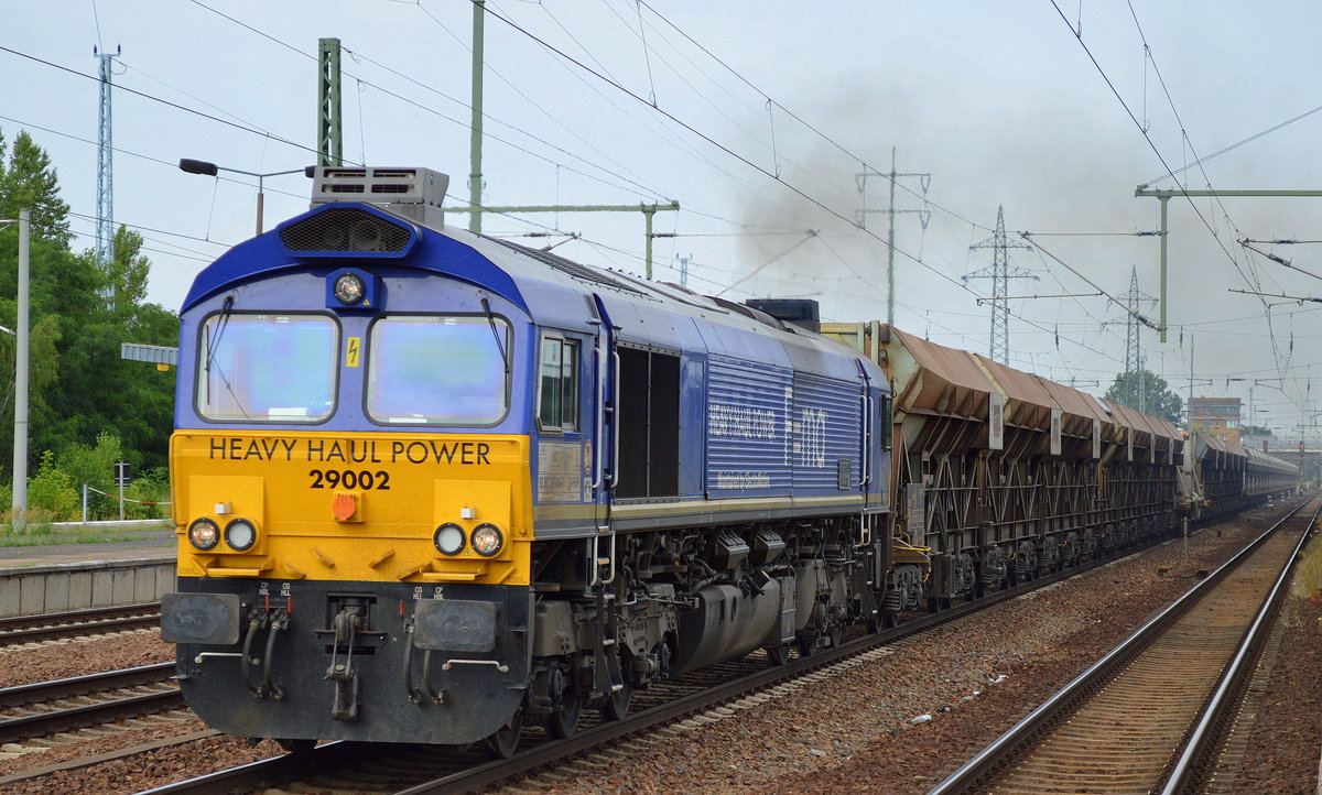 HHPI 29002 (266 464-7) mit Schüttgutförderzug am 11.07.16 Bf. Flughafen Berlin-Schönefeld.