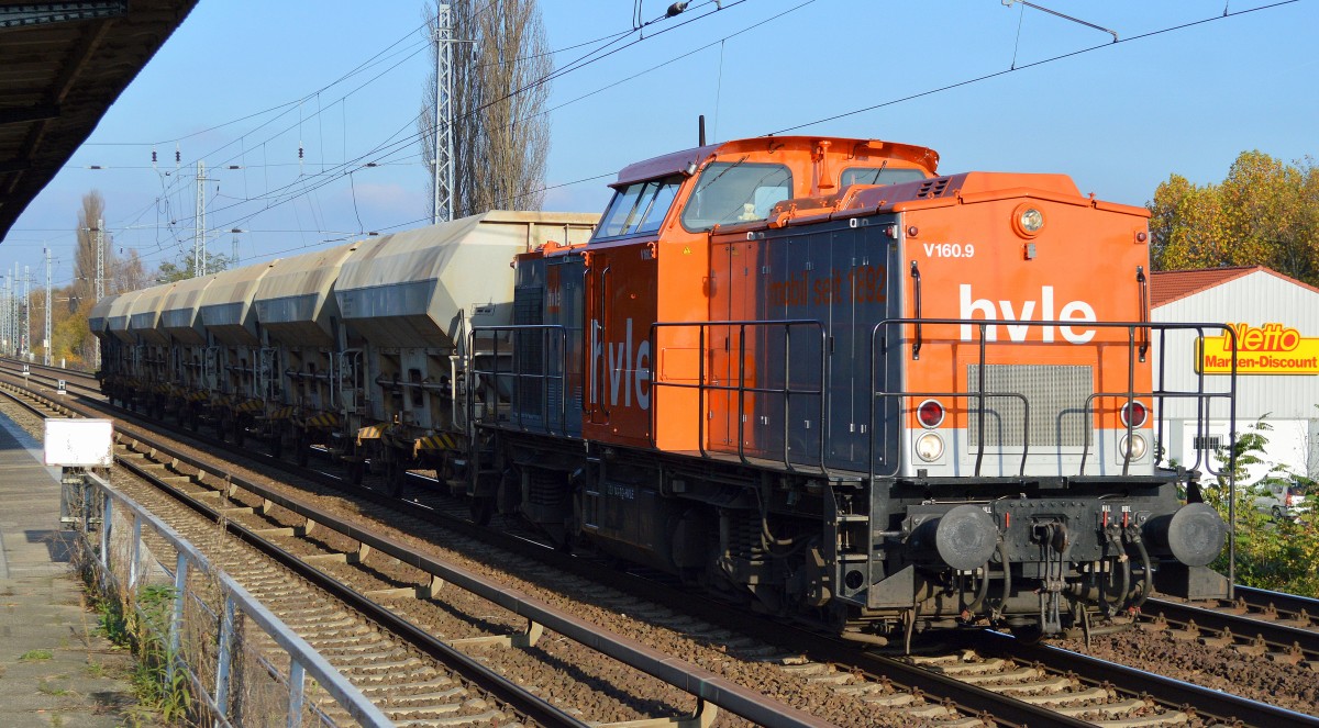 hvle V 160.9 (203 141-7) einige Zeit zuvor noch einzeln Richtung Bernau unterwegs kam sie dann mit einigen Schüttgutwagen zurück Richtung Karower Kreuz Berlin, 07.11.14 