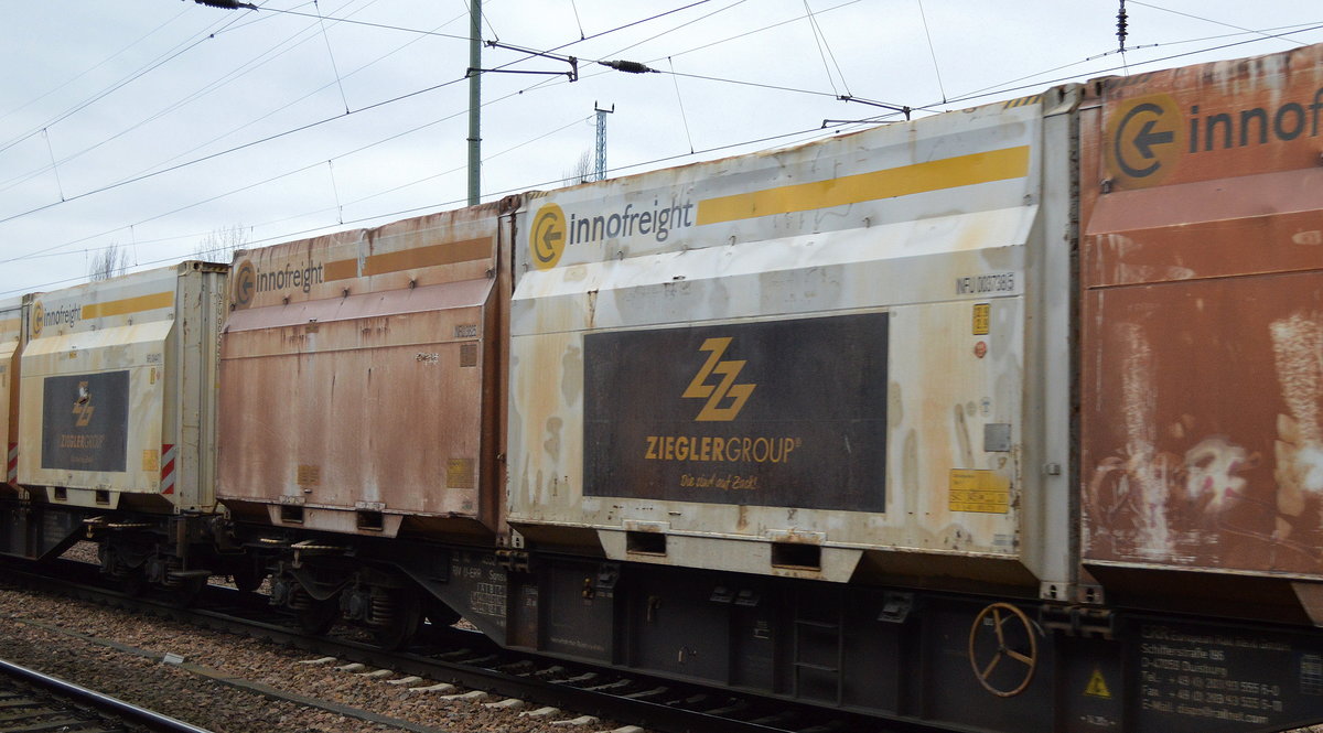 innofreigt Container für Schüttgüter (Holzhackschnitzel) mit Logo der ZIEGLER Group, Logistiker aus Belgien am 24.01.18 Bf. Flughafen Berlin-Schönefeld. 