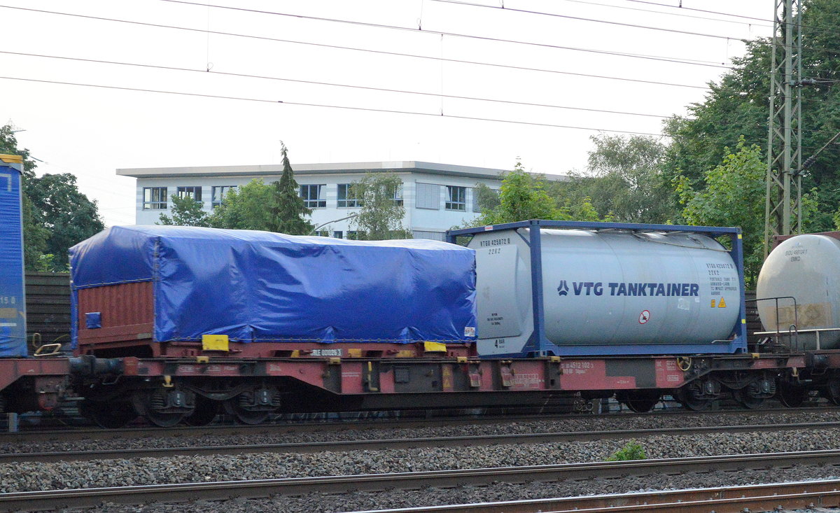 Interessante Wechselbrücke für LKW und ein 20ér Tank-Container von VTG am 20.06.17 Hamburg-Harburg.