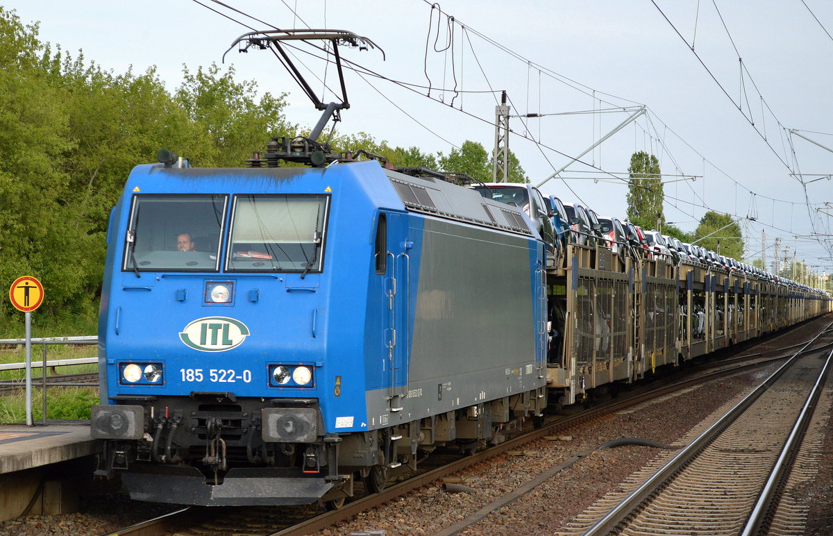 ITL 185 522-0 mit PKW-Transportzug (Diverse VW Modelle) am 15.06.17 Berlin-Hohenschönhausen.