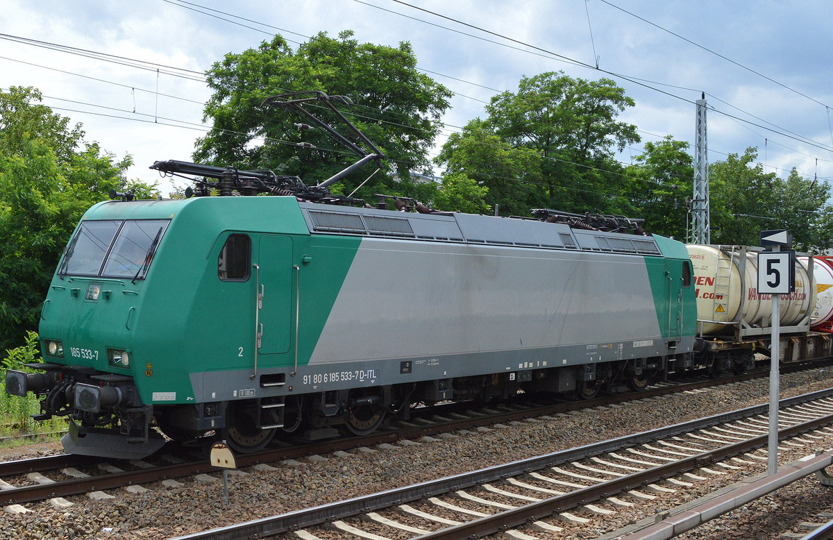ITL 185 533-7 mit Containerzug am 30.06.16 Berlin Köpenick.