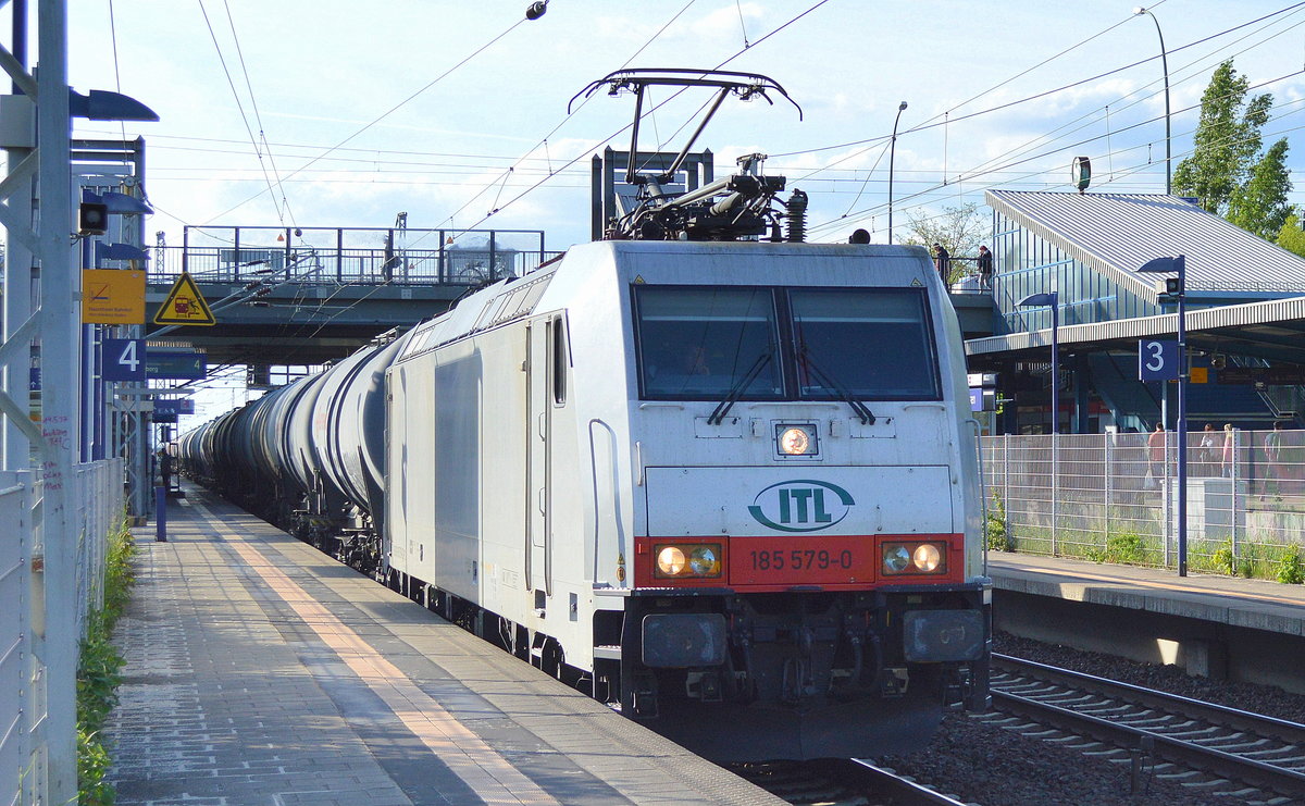 ITL 185 579-0 mit Kesselwagenzug am 15.05.17 Bf. Berlin-Hohenschönhausen.