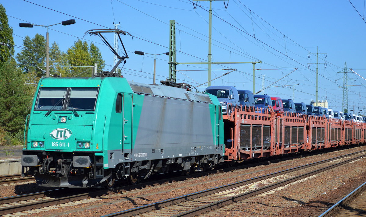ITL 185 611-1 mit PKW-Transportzug (VW-Nutzfahrzeuge) am 15.09.16 Bf. Flughafen Berlin-Schönefeld.