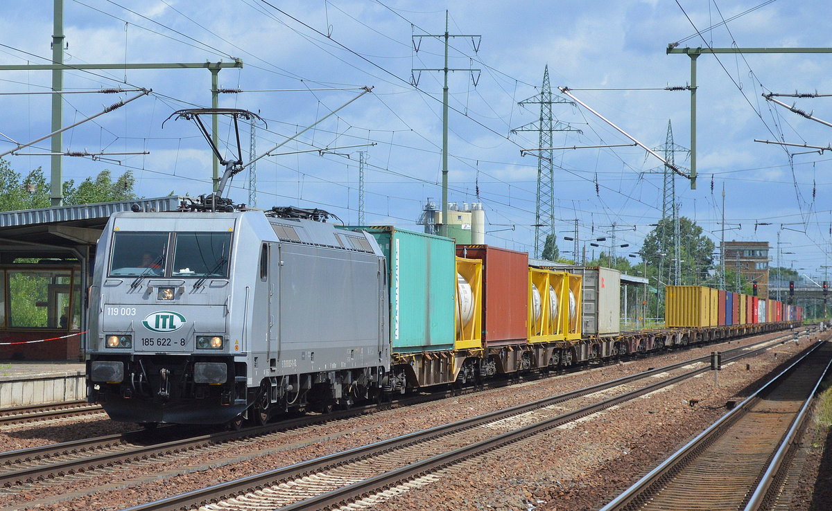 ITL 185 622-8 (119 003-1) mit Containerzug am 06.07.16 Bf. Flughafen Berlin-Schönefeld.