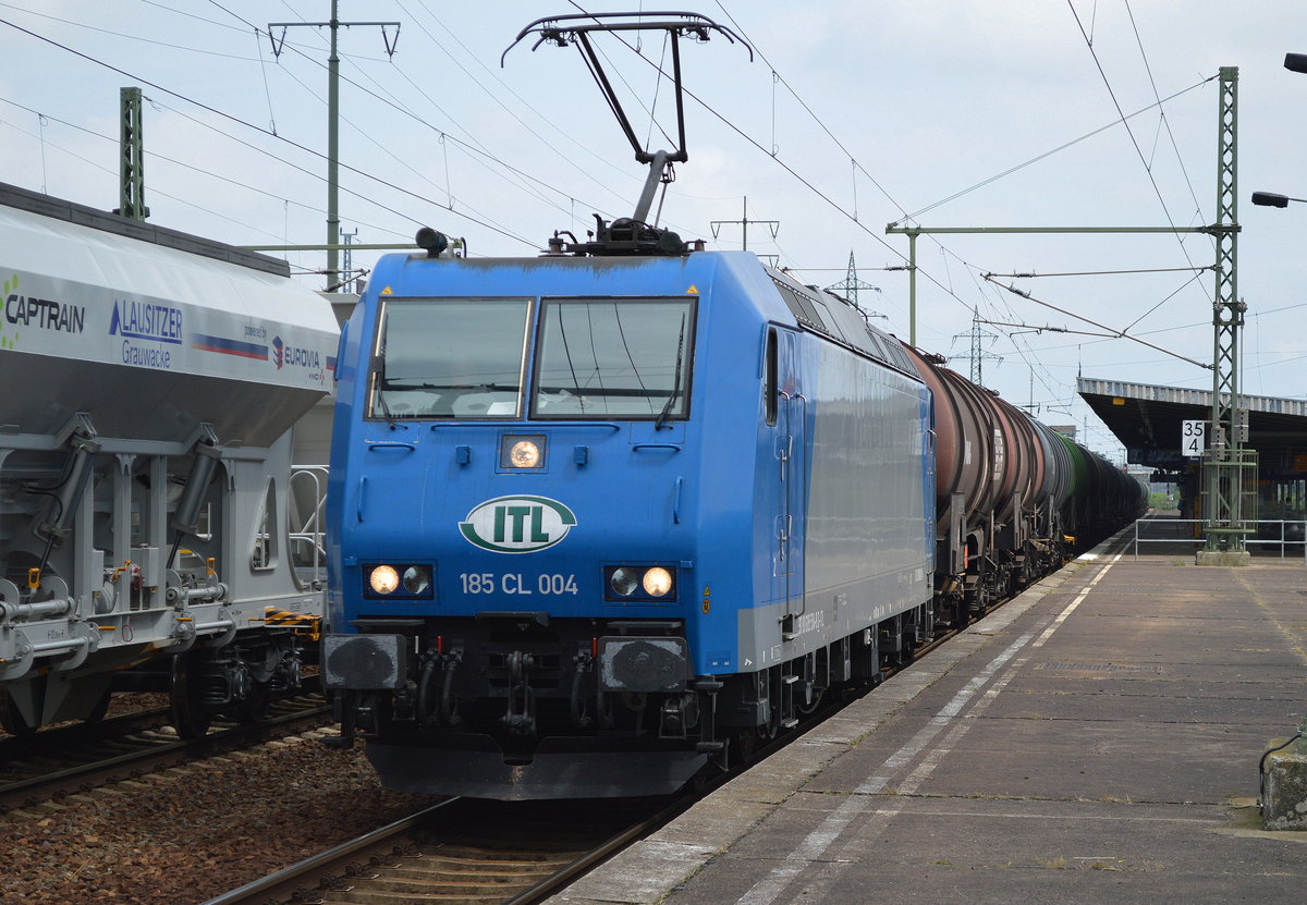 ITL 185-CL 004/185 504-8 mit Kesselwagenzug am 14.06.16 Bf. Flughafen Berlin-Schönefeld. 