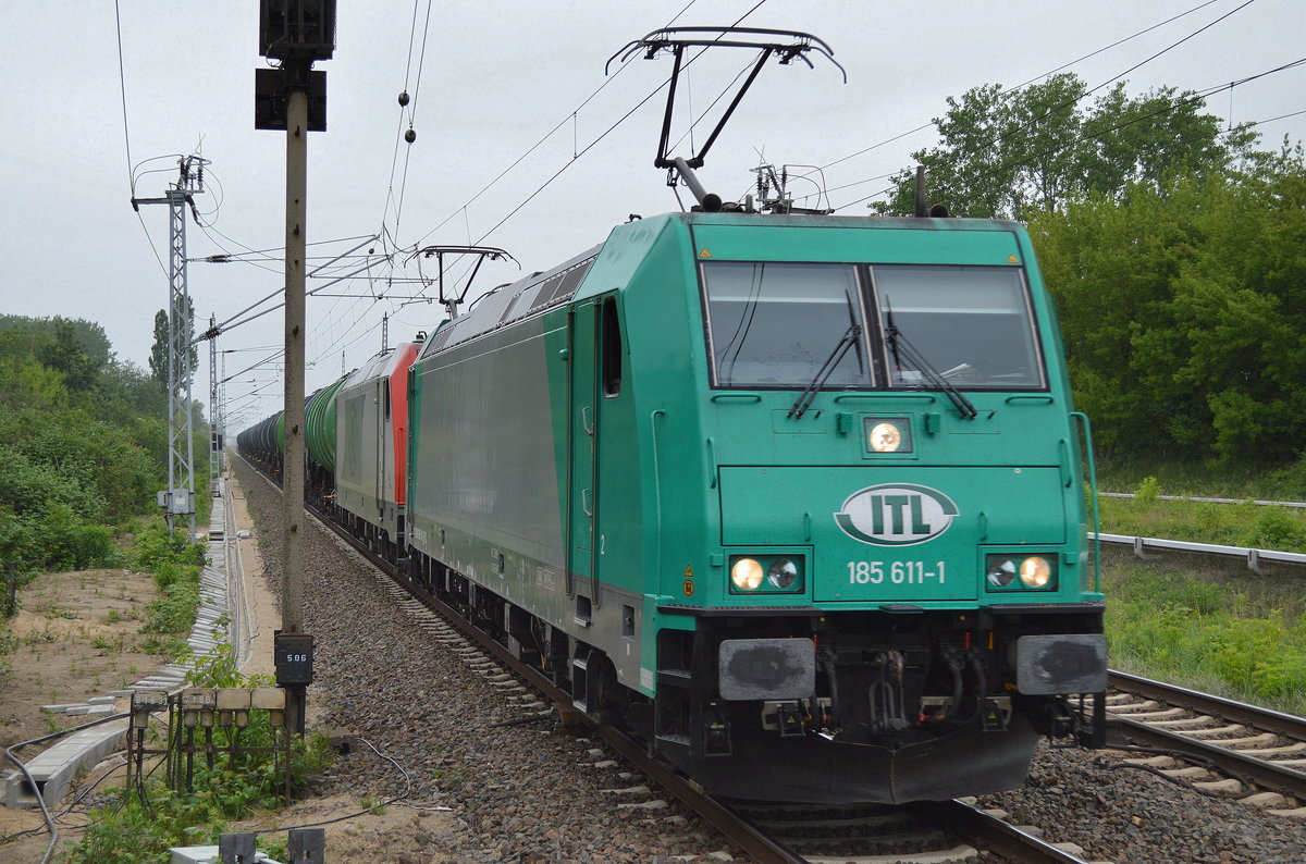 ITL Doppeltraktion 185 611-1 + 185 649-1 mit Kesselwagenzug am 25.05.16 Berlin-Hohenschönhausen. 