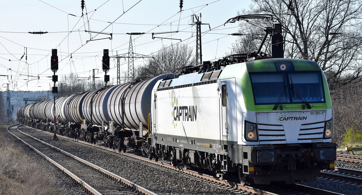 ITL - Eisenbahngesellschaft mbH, Dresden [D] mit ihrer  193 583 , Name:  Mysterious  [NVR-Nummer: 91 80 6193 583-2 D-ITL] und einem Kesselwagenzug am 02.04.25 Höhe Bahnhof Saarmund.