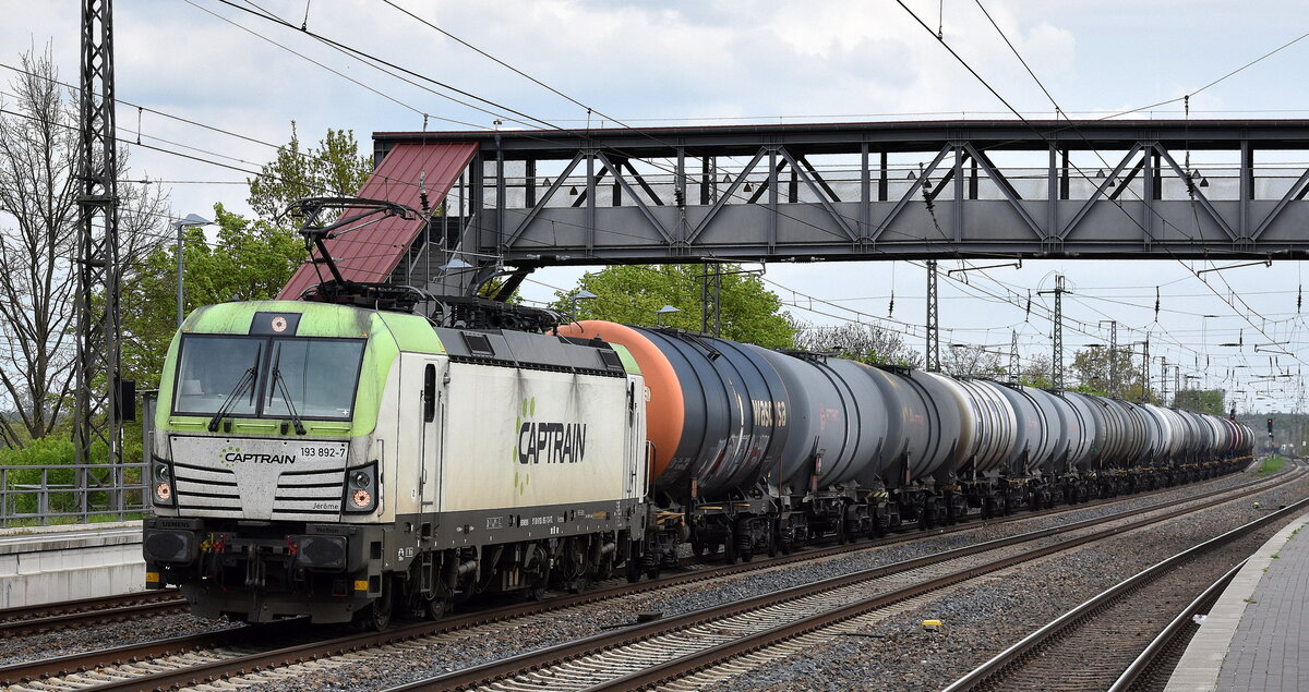 ITL - Eisenbahngesellschaft mbH, Dresden [D] mit ihrer  193 892-7 ,Name:  Jérôme [NVR-Nummer: 91 80 6193 892-7 D-ITL] und einem Kesselwagenzug am 23.04.25 Höhe Bahnhof Saarmund.