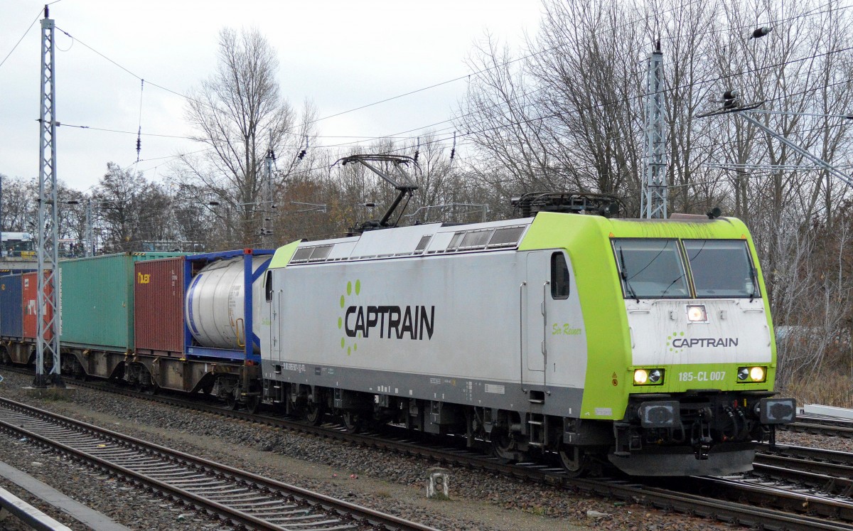 ITL/Captrain 185-CL 007 (185 507-1) mit Containerzug am 04.12.15 Berlin-Springpfuhl.