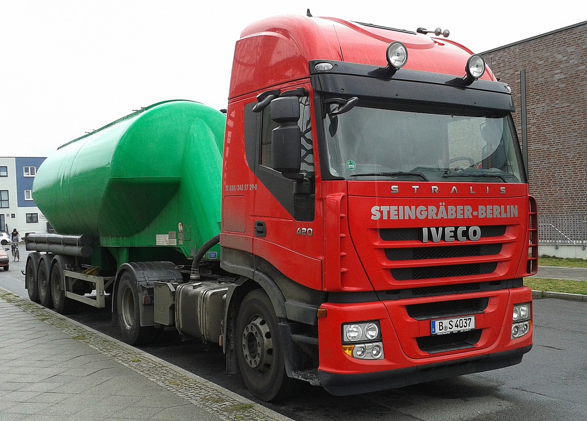 IVECO STRALIS 420 mit Siloauflieger der Sped.STEINGRÄBER-BERLIN am 19.03.14 Berlin-Lichtenberg.