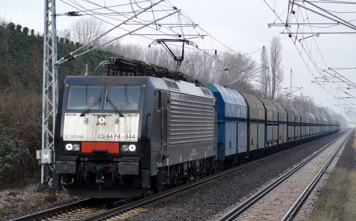Jetzt ist es nun doch noch Winter geworden und es werden die Kohlehalden an den Kohlekraftwerken aufgebraucht, daher wird es sicherlich noch reichlich polnische Kokszüge in näherer Zeit zu sichten geben, PKP Cargo mit E 189 844 und Leerzug am 15.01.16 Berlin-Hohenschönhausen.