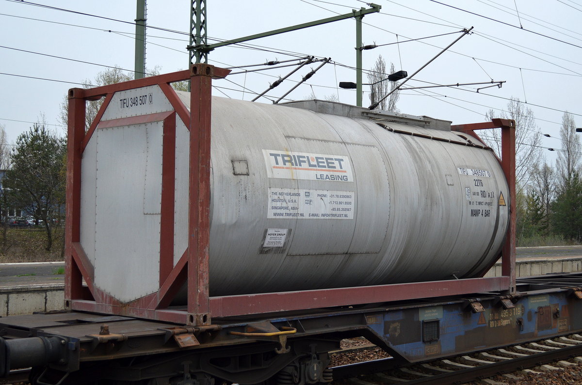 Kesselcontainer der niederländischen Fa. TRIFLEET LEASING am 12.04.16 Bf. Flughafen Berlin-Schönefeld.