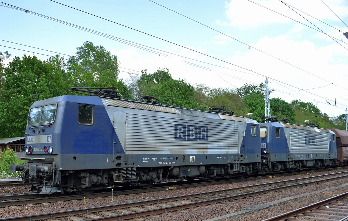 Kooperation mit der Tochterfa. RBH am Ende eines Erzzuges der DB hingen RBH 170/143 063-6 und RBH 119/143 571-8 am 12.05.16 gesehen Berlin-Hirschgarten.