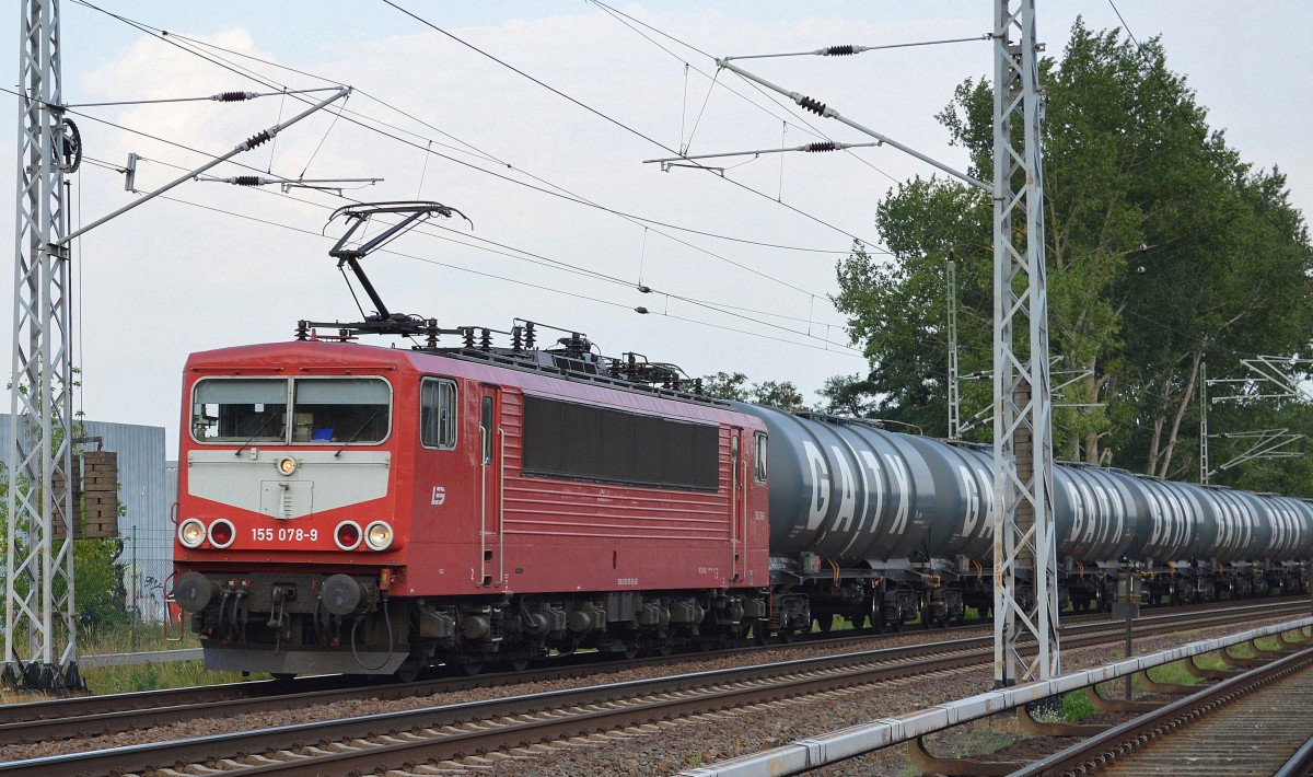 LEG 155 078-9 mit Kesselwagenzug am 07.08.15 Mühlenbeck/Mönchmühle bei Berlin Richtung Oranienburg