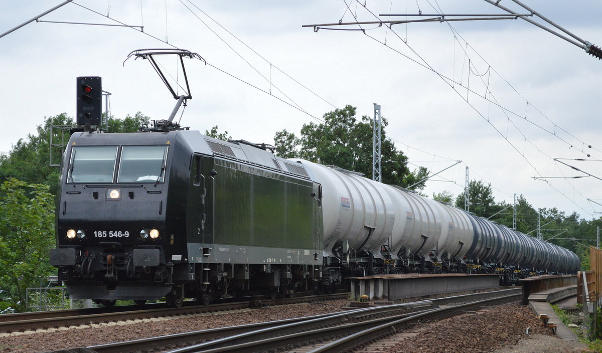 LEG mit MRCE 185 546-9 und Kesselwagenzug am 18.07.16 Berlin-Wuhlheide.