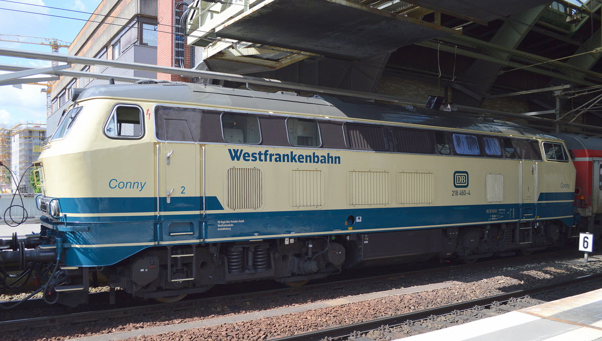 Leider nicht als erste Lok in dieser Traktion, die in klasischem DB Farbbild beige/kobaltblau gestaltete 218 460-4  Westfrankenbahn  , Conny  (92 80 1 218 460-4 D-DB) der DB Regio Netz Verkehrs GmbH Westfrankenbahn Aschaffenburg mit dem IRE 18447 aus hamburg am 12.06.17 Bf. Berlin-Ostbahnhof.