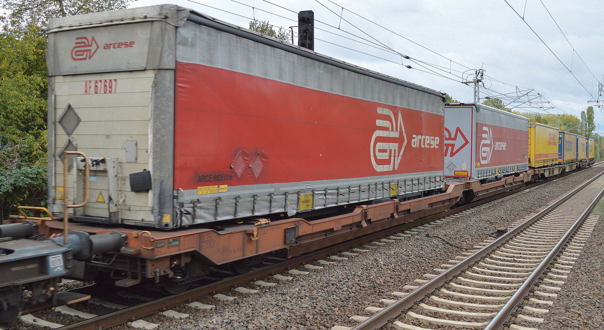 LKW Trailer des italienischen Logistiker arcese (Gruppo Arcese) am 07.10.16 Berlin Hohenschönhausen.
