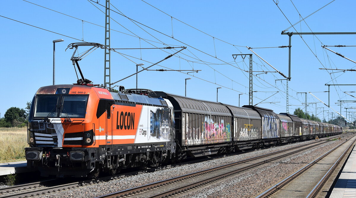 LOCON LOGISTIK & CONSULTING AG, Berlin [D] mit der geleasten northrail Smartron  192 060-2  
[NVR-Nummer: 91 80 6192 060-2 D-NRAIL] und einem Ganzzug Schiebewandwagen am 01.07.25 Höhe Bahnhof Rodleben.