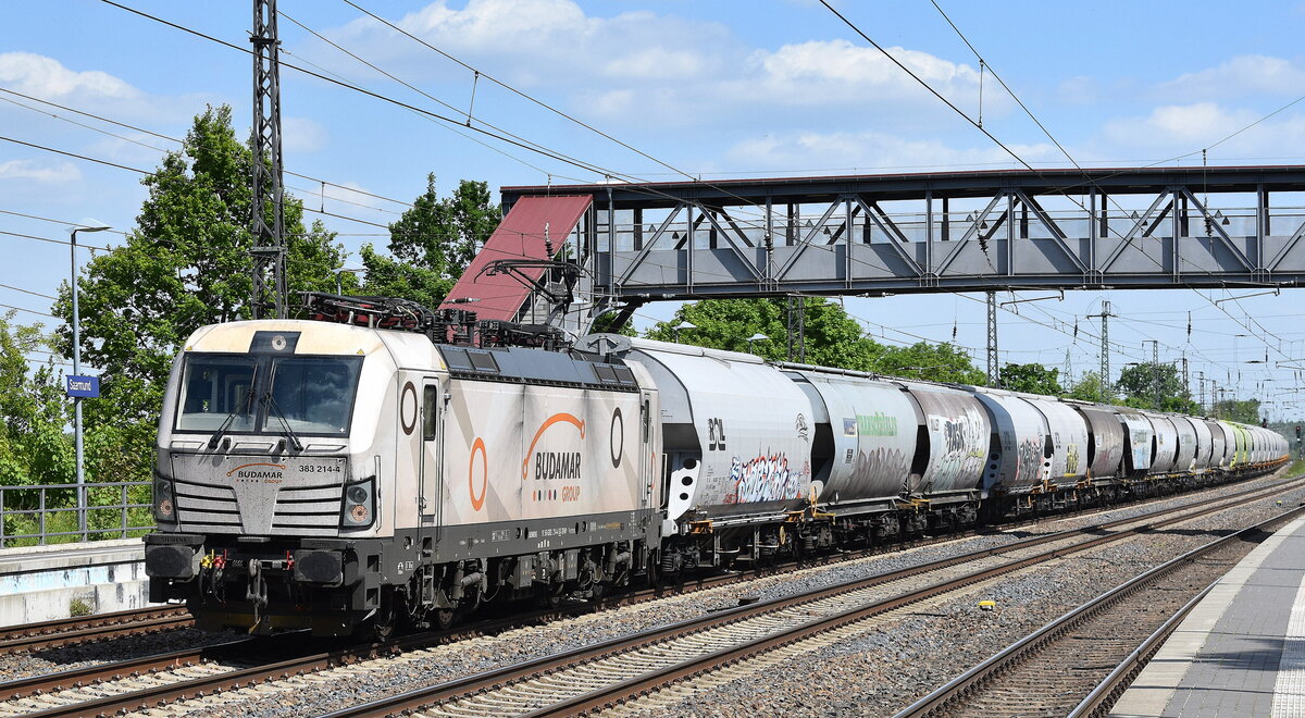 LOKORAIL, a.s., Bratislava [SK] mit der geleasten SPaP Vectron  383 214  [NVR-Nummer: 91 56 6383 214-4 SK-SPAP] und einem Getreidezug am 12.05.25 Höhe Bahnhof Saarmund.