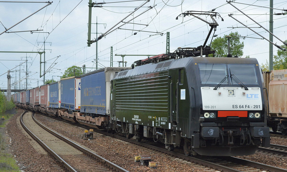 LTE Netherland mit der MRCE Dispo ES 64 F4-201 und KLV-ZUg Richtung Polen am 10.05.17 BF. Flughafen Berlin-Schönefeld.