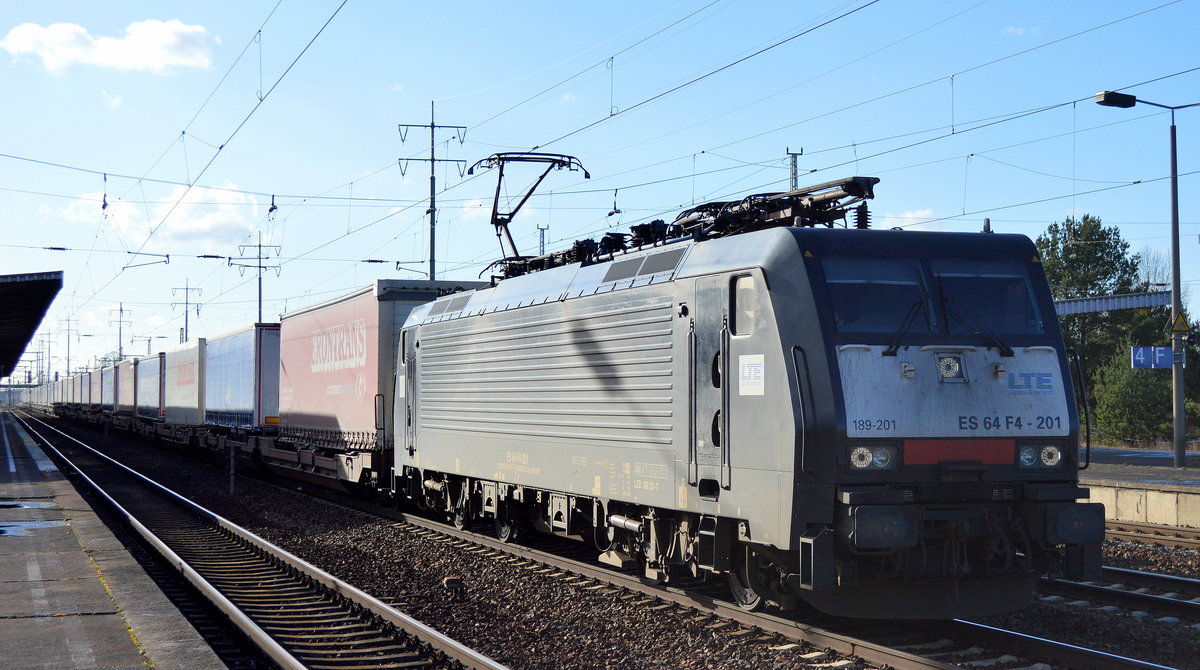 LTE Netherlands B.V. mit der MRCE Dispo ES 64 F4-201/189-201 und KLV-ZUg nach Polen (Poznan) am 01.02.18 Bf. Flughafen Berlin-Schönefeld.