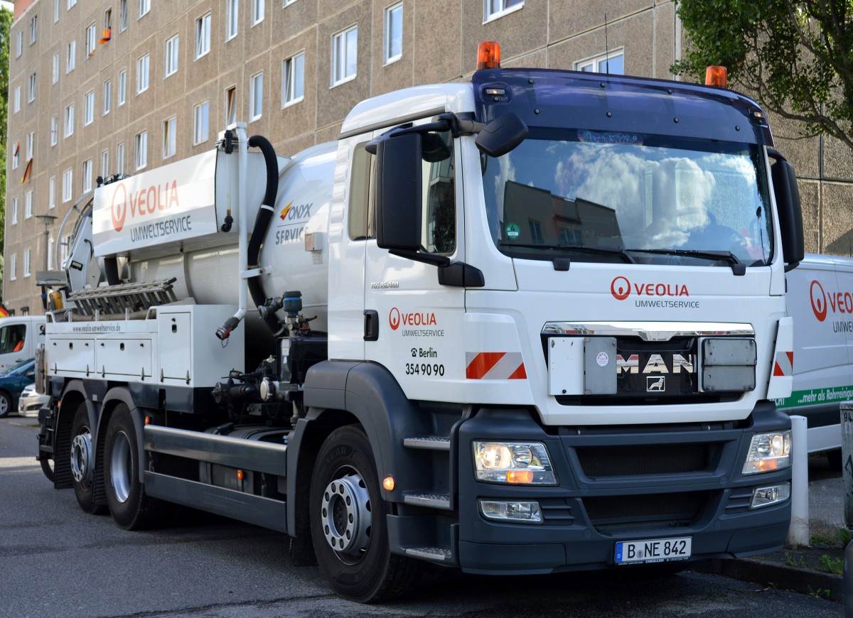 MAN TGS 26.400 Abwasserreinigungsfahrzeug der Fa. VEOLIA UMWELTSERVICE am 03.07.14 Berlin-Pankow.
