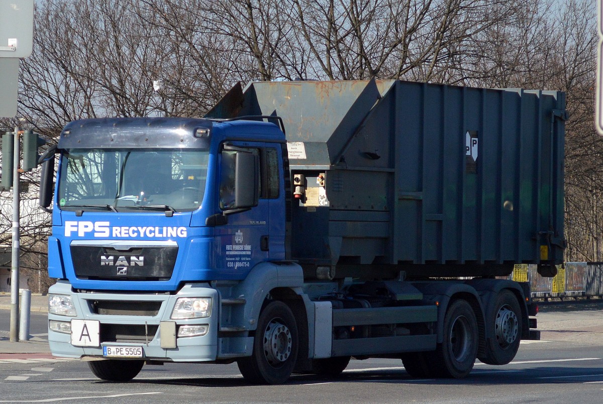 MAN TGS 26.440 Abrollkipper der Fa. FPS RECYCLING am 13.03.14 Berlin-Beusselbrücke.
