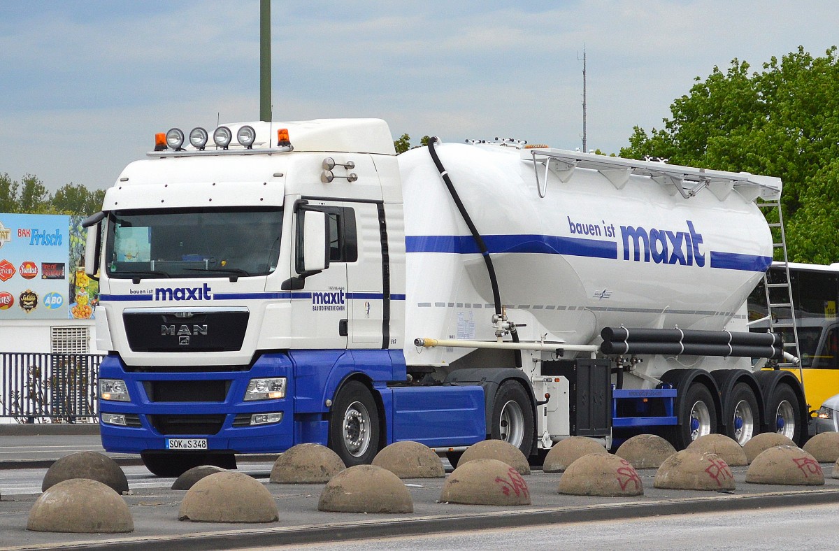 MAN TGX 18.440 Zugmaschine mit Siloaulieger der Fa. maxit Baustoffwerke GmbH am 05.05.15 Berlin Beusselbrücke.