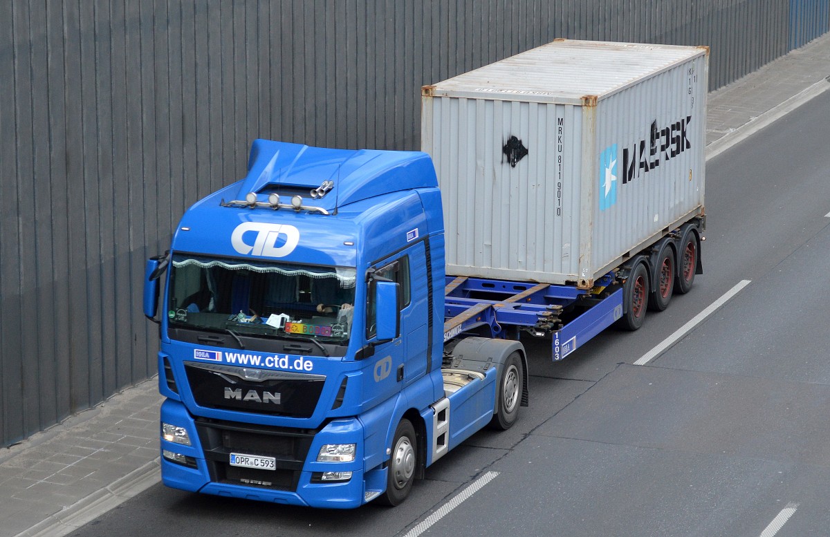 MAN TGX Sattelzug zum Container-Transport der Fa.CTD am 13.04.15 Berliner Stadtautobahn Höhe Kaiserdamm.