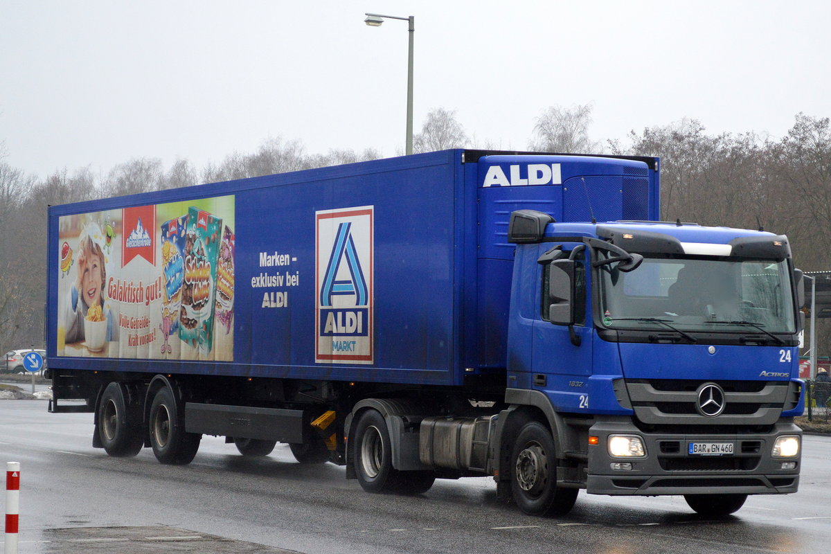 MB ACTROS 1832 mit Kühlthermo-Trailer der Discounter Kette ALDI Nord am 17.02.17 Berlin-Marzahn.