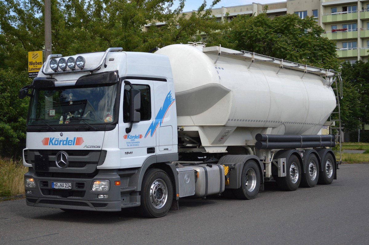 MB ACTROS 1841 mit Siloauflieger der Fa.Kördel GmbH am 16.06.14 Berlin-Pankow. 