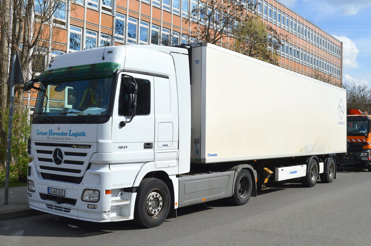 MB ACTROS 1841 Sattelzug der Sped.Gröner Harnecker Logistik am 08.04.16 Berlin Pankow.