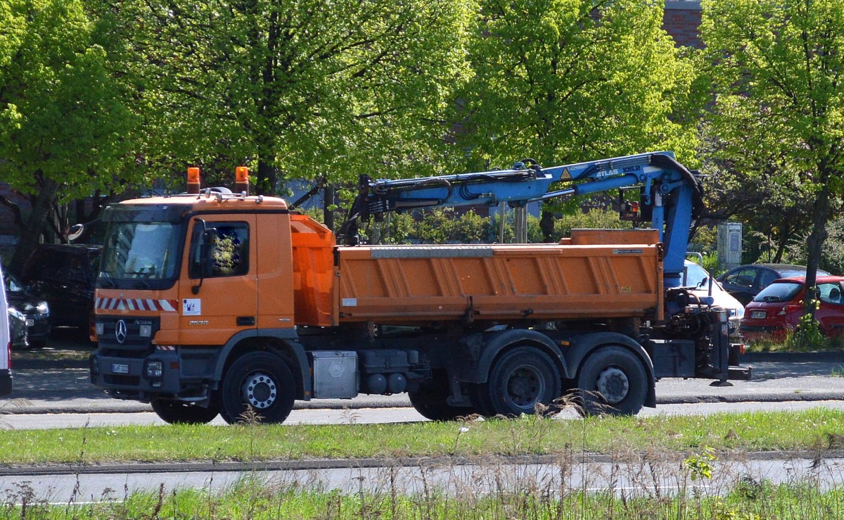 MB ACTROS 2536 Baukipper (Selbstlader), 28.04.14 Berlin-Marzahn.