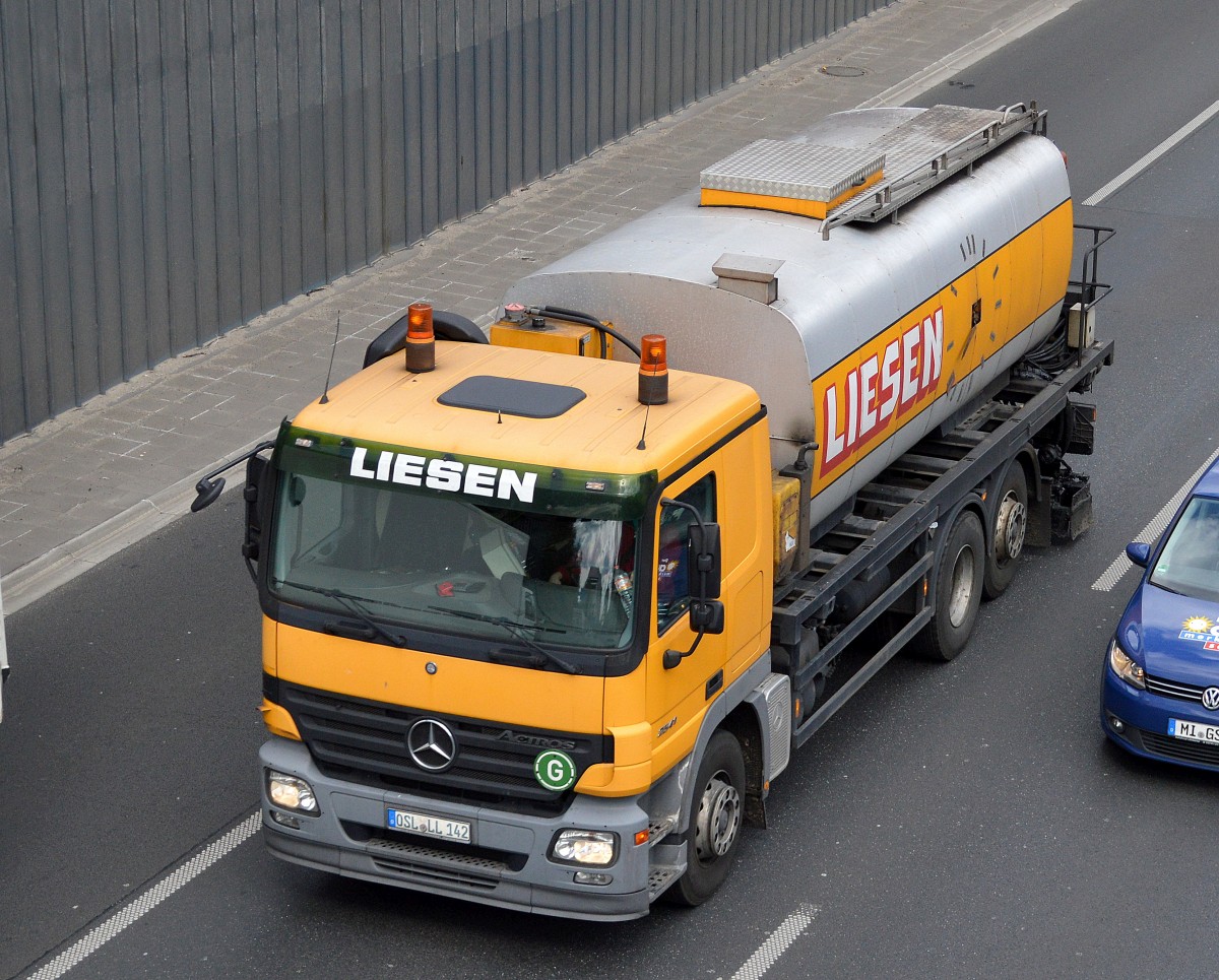 MB ACTROS 2541 Tanklaster der Fa. LIESEN am 13.04.15 Berliner Stadtautobahn Höhe Kaiserdamm.