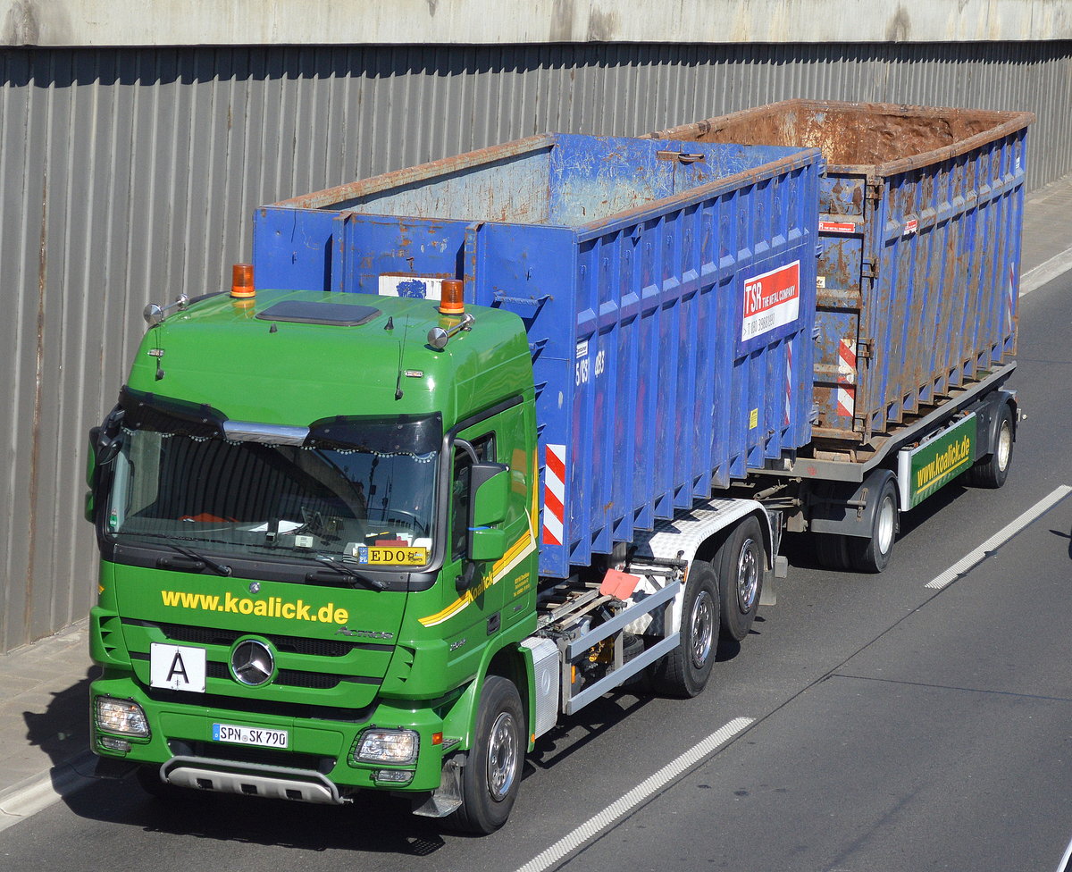 MB ACTROS 2544 Wechsellader + Hänger der Fa.KOALIK mit TSR Abrollcontainern am 21.04.16 Berliner Stadtautobahn Höhe Knobelsdorffstr.