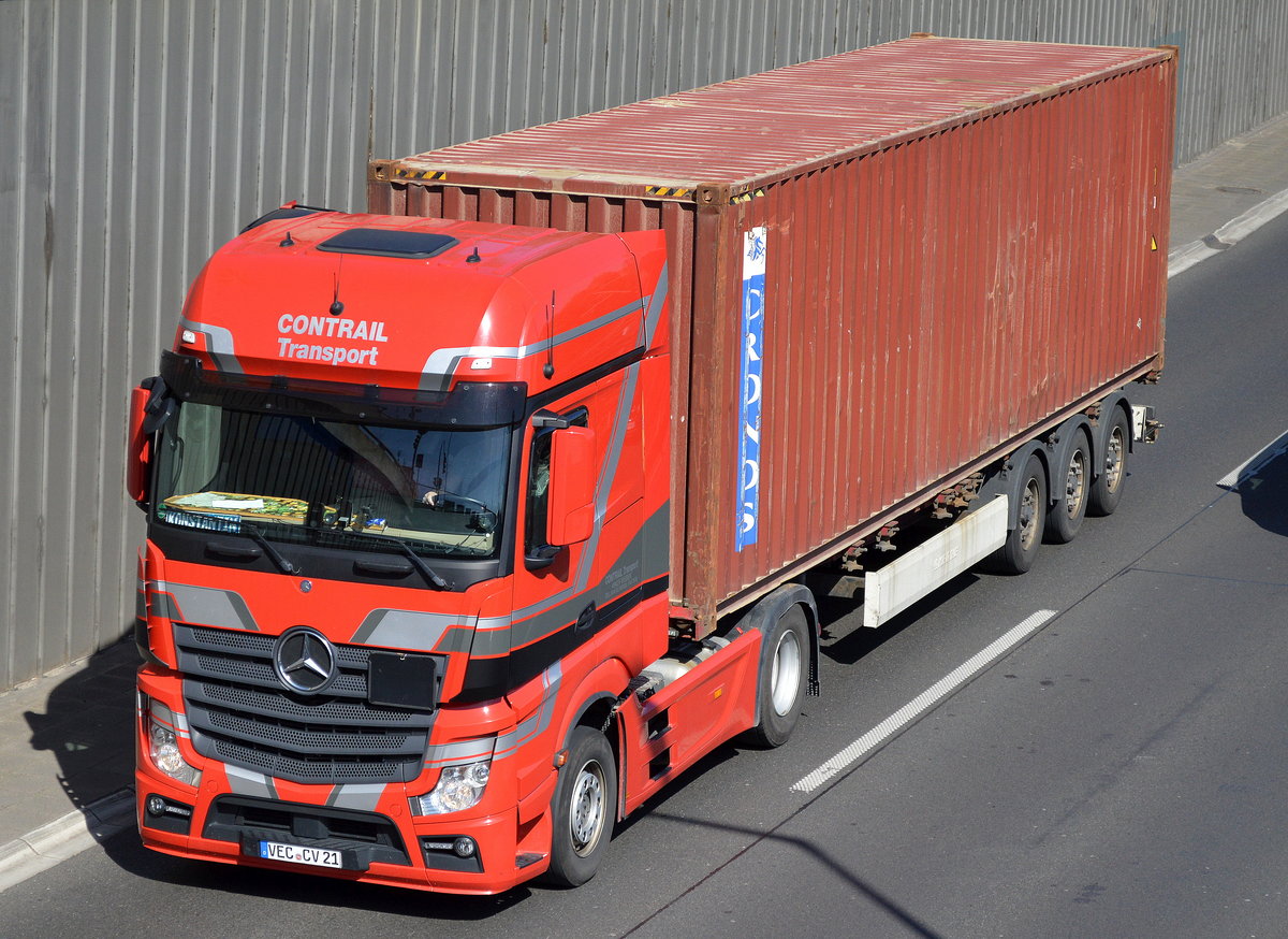 MB ACTROS Zugmaschine mit Containerauflieger der Sped.CONTRAIL Transport am 21.04.16 Berliner Stadtautobahn Höhe Knobelsdorffstr. 