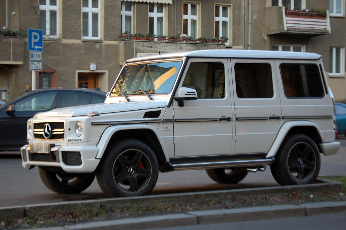 MB AMG G63 V8 BITURBO mit 400 kW/544 PS Motorleistung, ein tolles Geländefahrzeug, 30.12.13 Berlin-Pankow. 