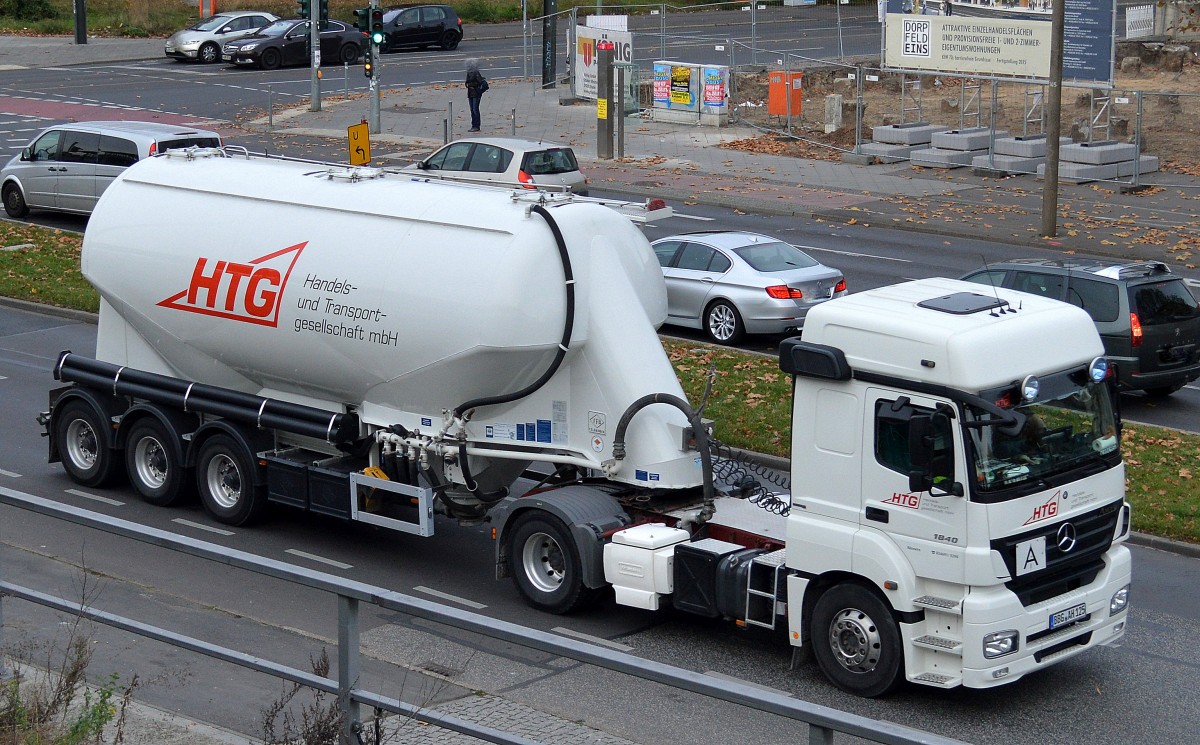 MB AXOR 1840 Zugmaschine mit Siloauflieger der Fa. ATG Handels- und Transportgesellschaft mbH am 10.11.14 Berlin Adlershof.