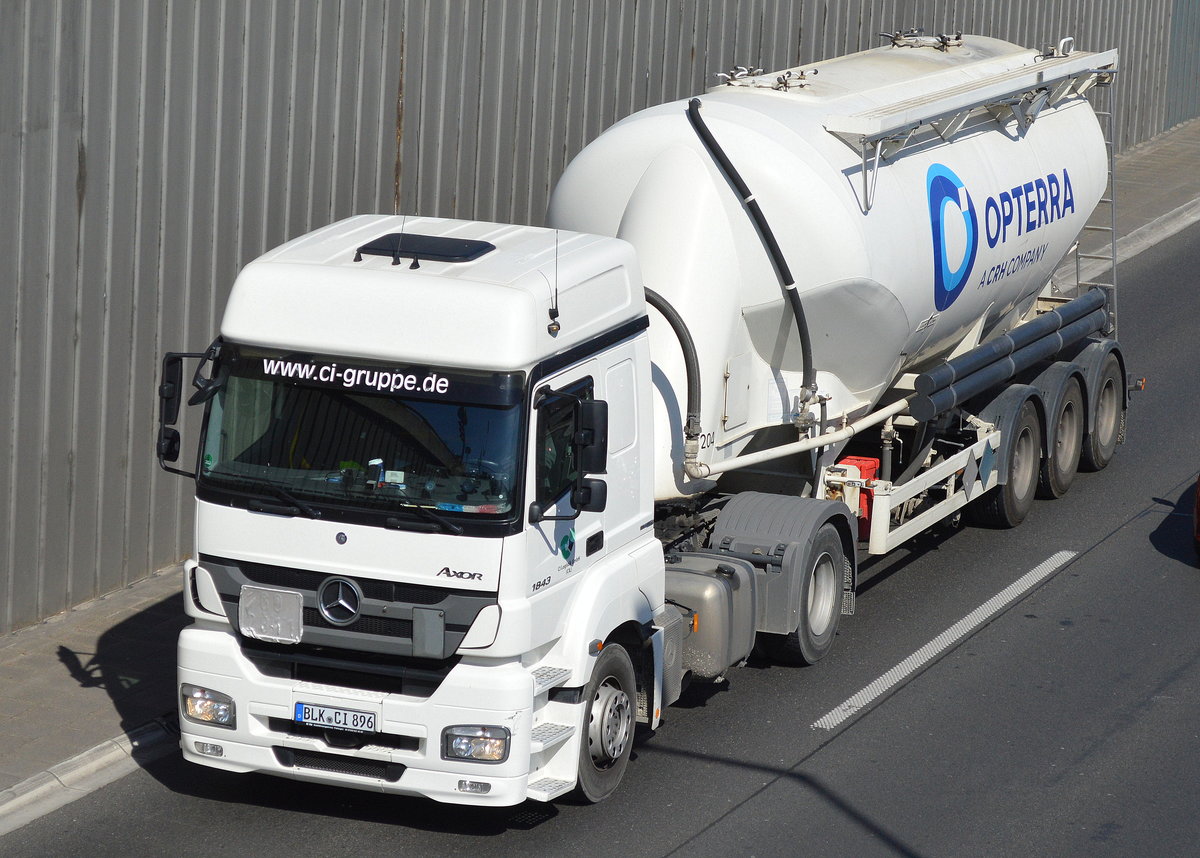 MB AXOR 1843 der Sped. CI Logistik GmbH mit Siloauflieger der Fa. OPTERRA am 21.04.16 Berliner Stadtautobahn Höhe Knobelsdorffstr.