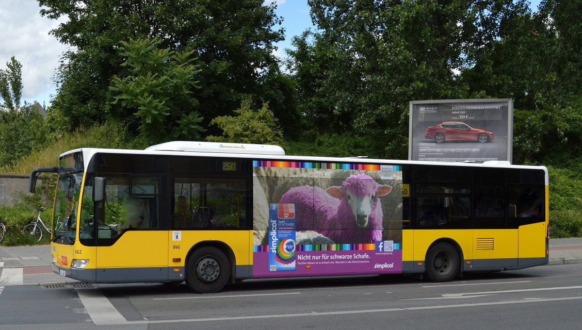 MB EN 06 (Citaro O 530) auf der Linie 250 (BVG Nr. 1662) am 24.06.14 Berlin-S u.U-Bhf.Pankow.