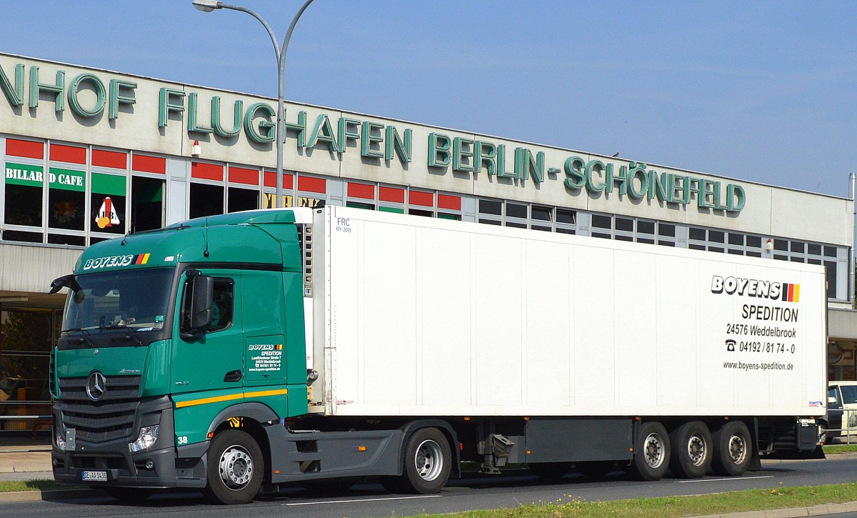 MB NEW ACTROS 1842 Sattelzug der BOYENS SPEDITION am 16.09.14 Bhf. Flughafen Berlin-Schönefeld.